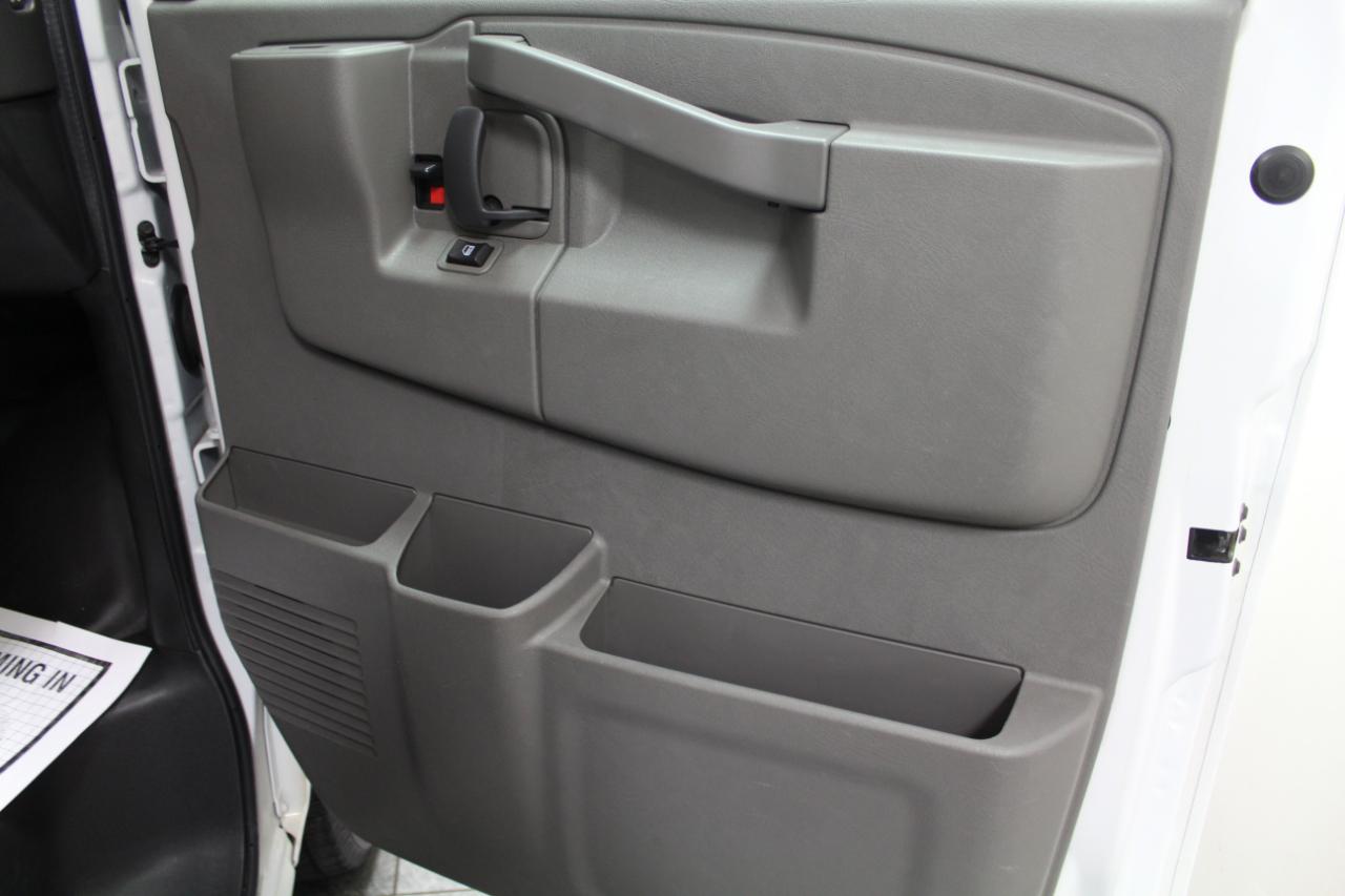 GMC Savana Cargo Van RWD 2500 135" 2020