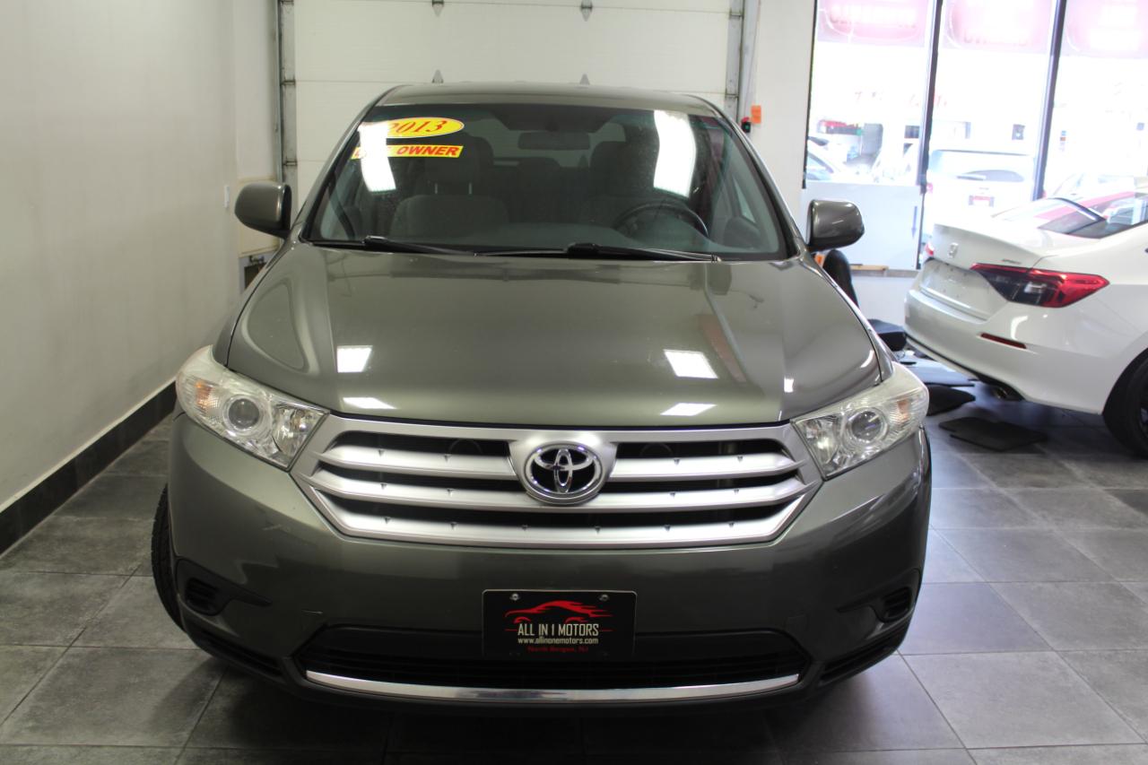 Toyota Highlander 4WD 4dr V6 (Natl) 2013