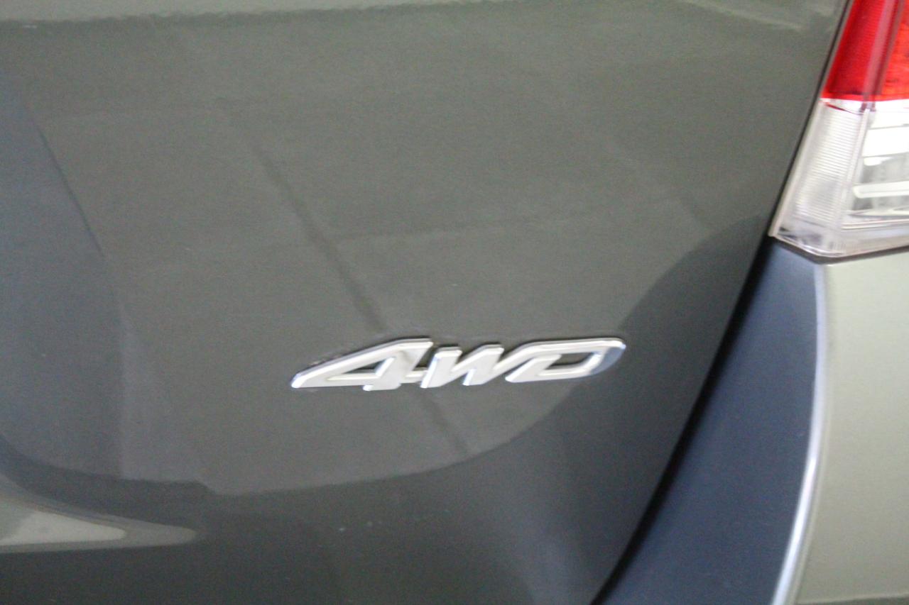 Toyota Highlander 4WD 4dr V6 (Natl) 2013