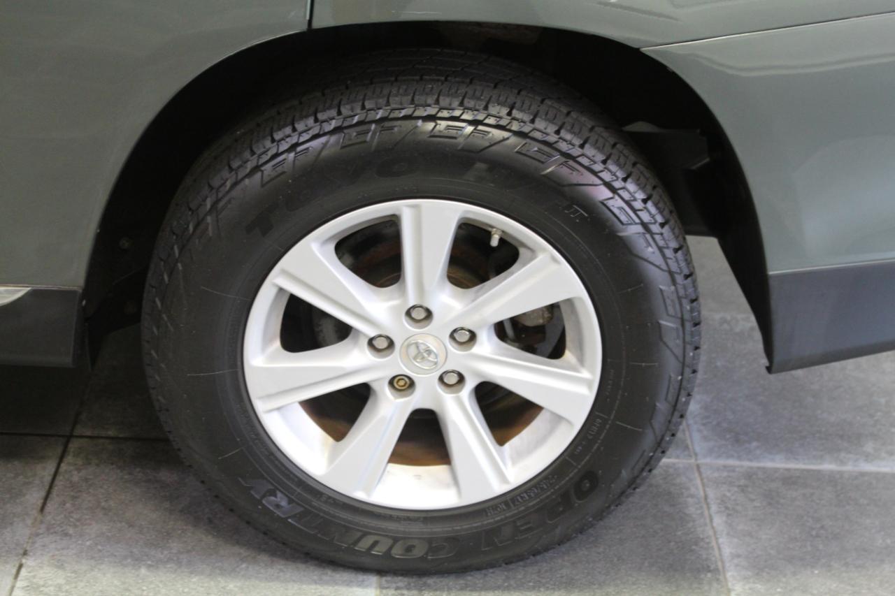 Toyota Highlander 4WD 4dr V6 (Natl) 2013