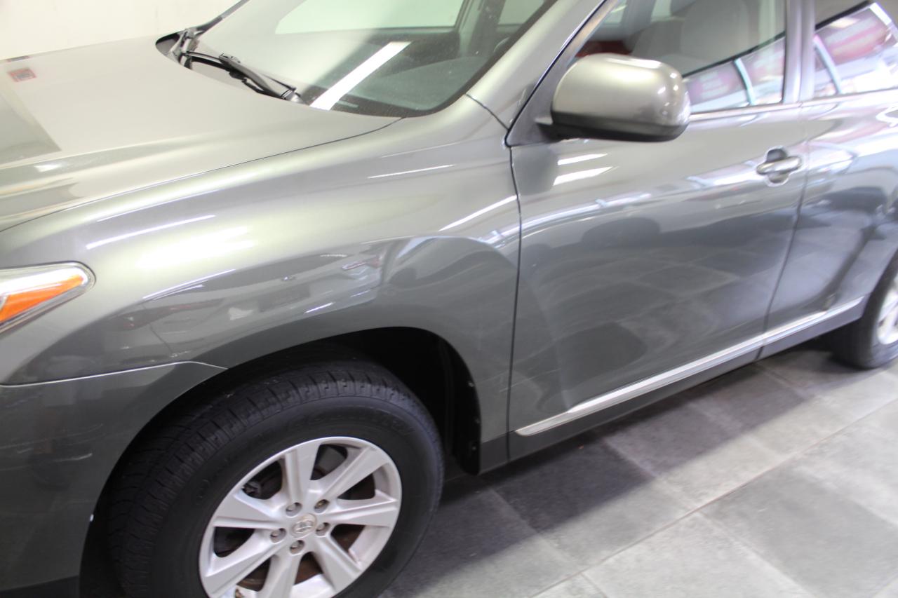 Toyota Highlander 4WD 4dr V6 (Natl) 2013