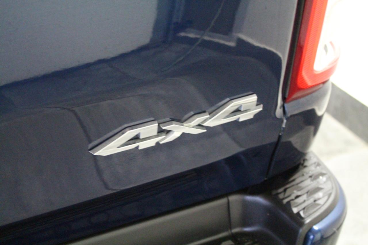 RAM 1500 Big Horn 4x4 Crew Cab 5'7" Box 2020