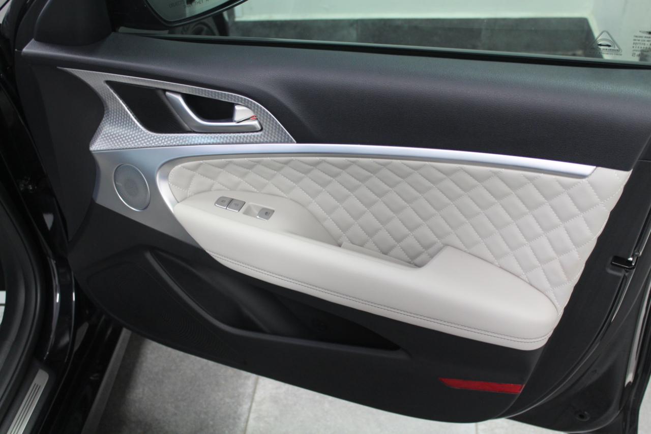 Genesis G70 3.3T RWD 2023