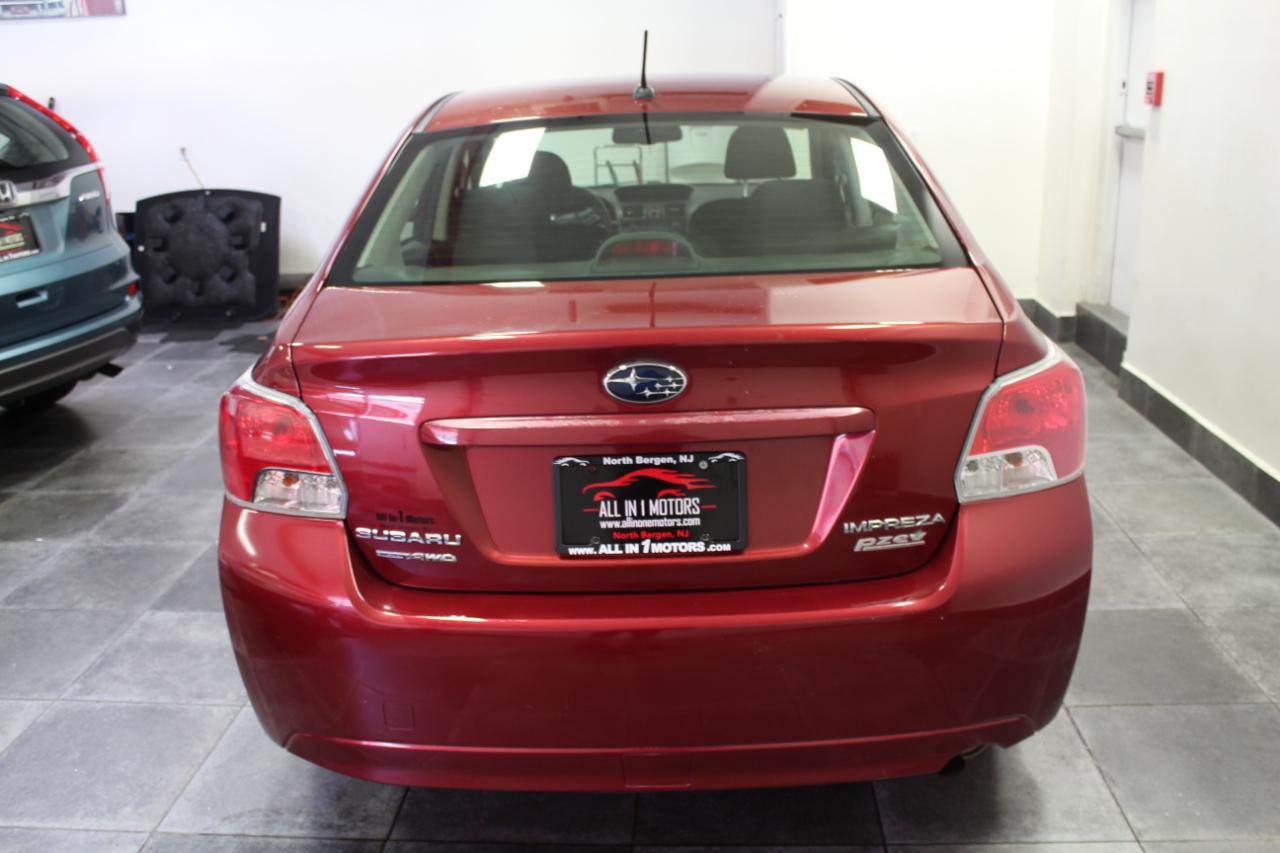 Subaru Impreza Sedan 4dr Auto 2.0i Premium 2013