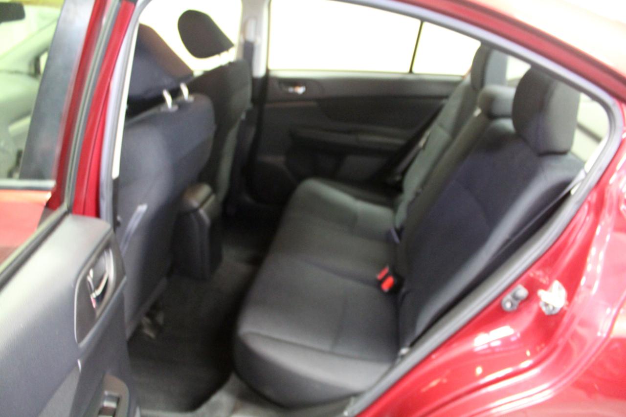 Subaru Impreza Sedan 4dr Auto 2.0i Premium 2013