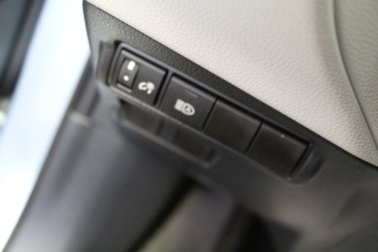 Toyota Corolla Cross L 4WD (Natl) 2023