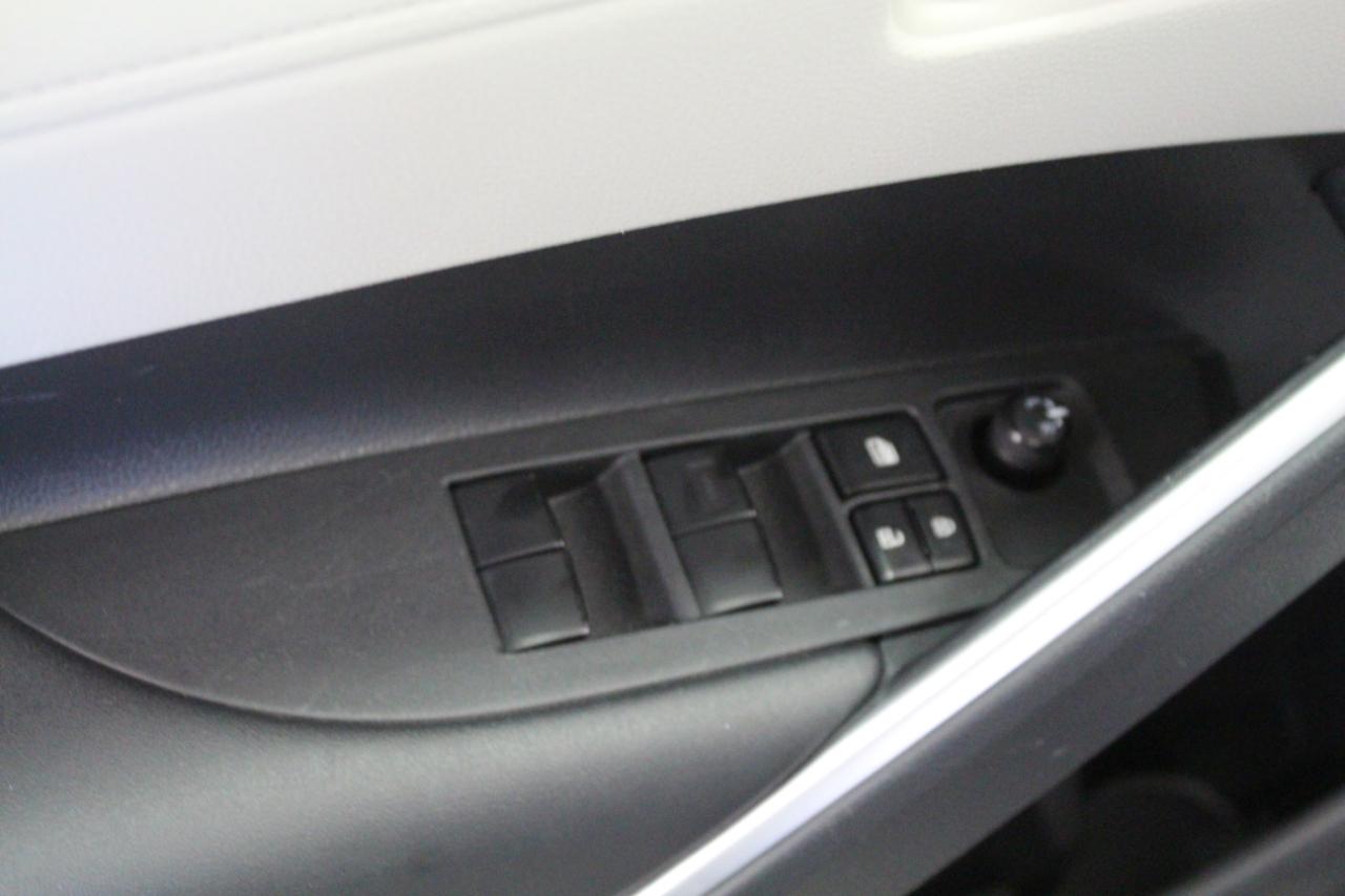 Toyota Corolla Cross L 4WD (Natl) 2023