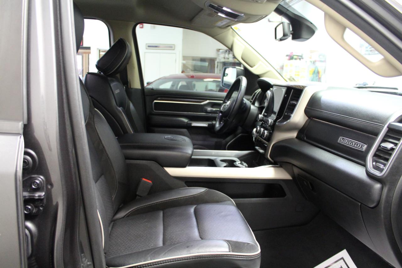 RAM 1500 Laramie 4x4 Crew Cab 5'7" Box 2020