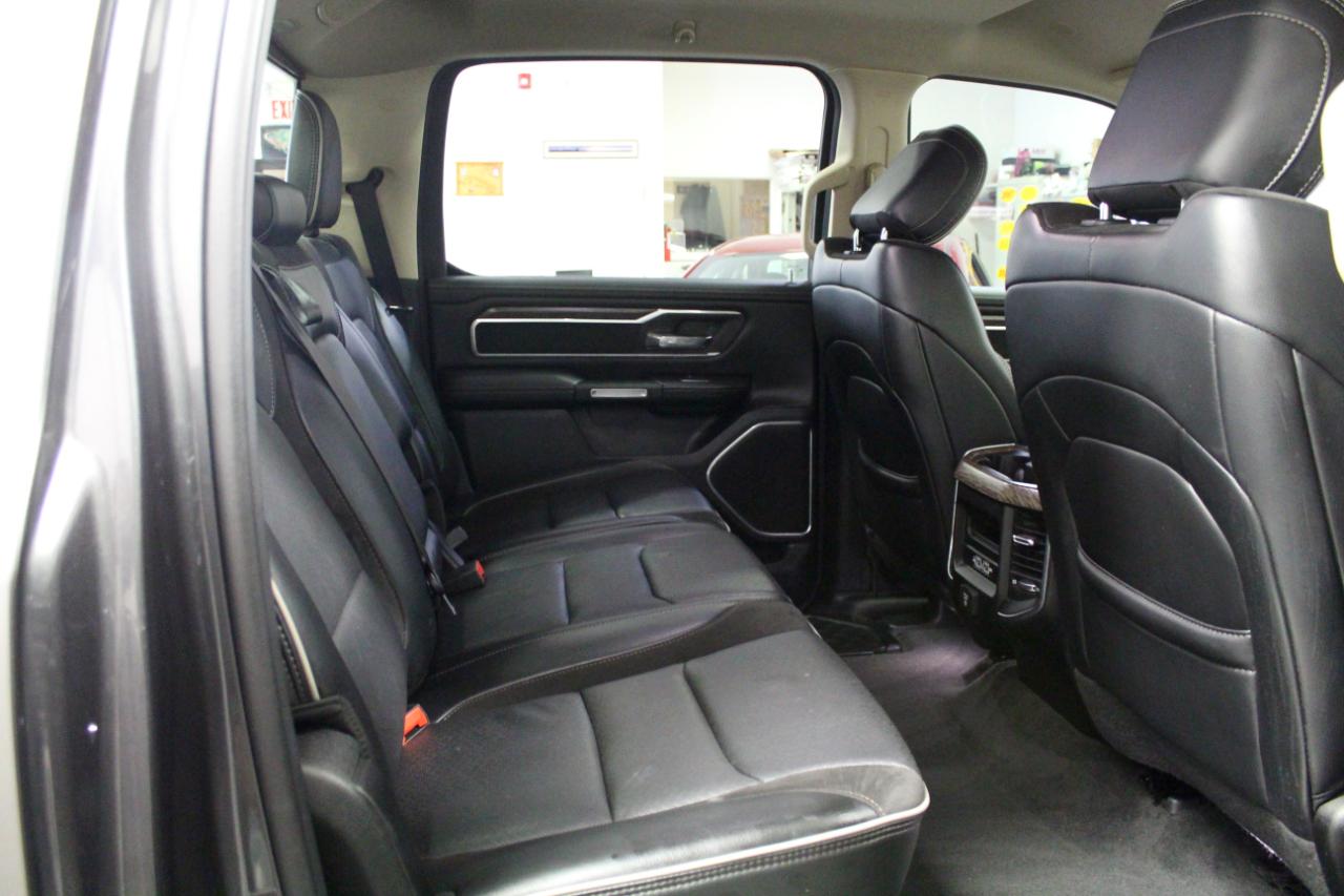 RAM 1500 Laramie 4x4 Crew Cab 5'7" Box 2020