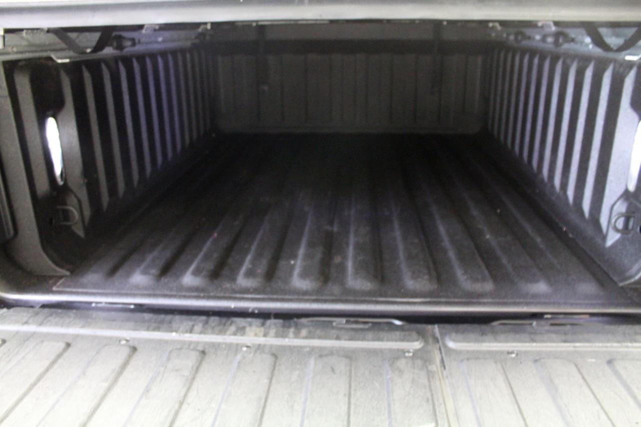 RAM 1500 Laramie 4x4 Crew Cab 5'7" Box 2020