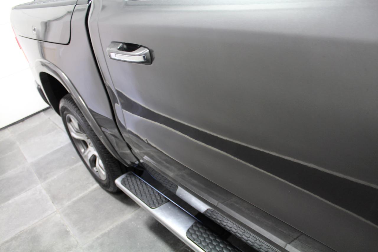 RAM 1500 Laramie 4x4 Crew Cab 5'7" Box 2020