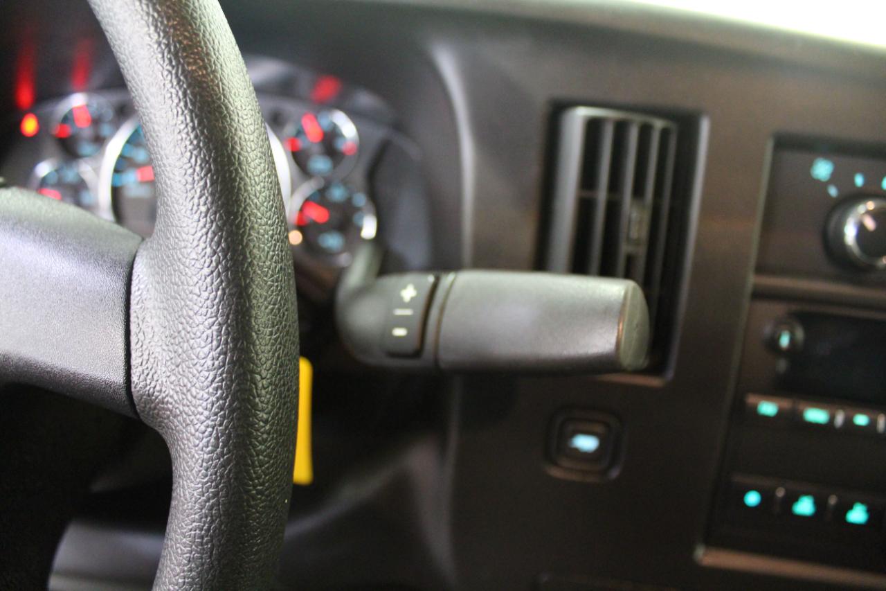 GMC Savana Cargo Van RWD 2500 135" 2020