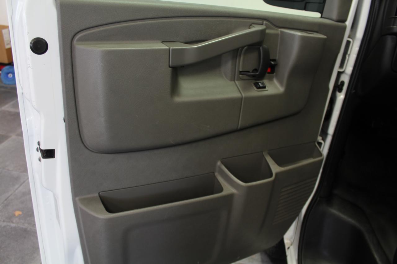 GMC Savana Cargo Van RWD 2500 135" 2020
