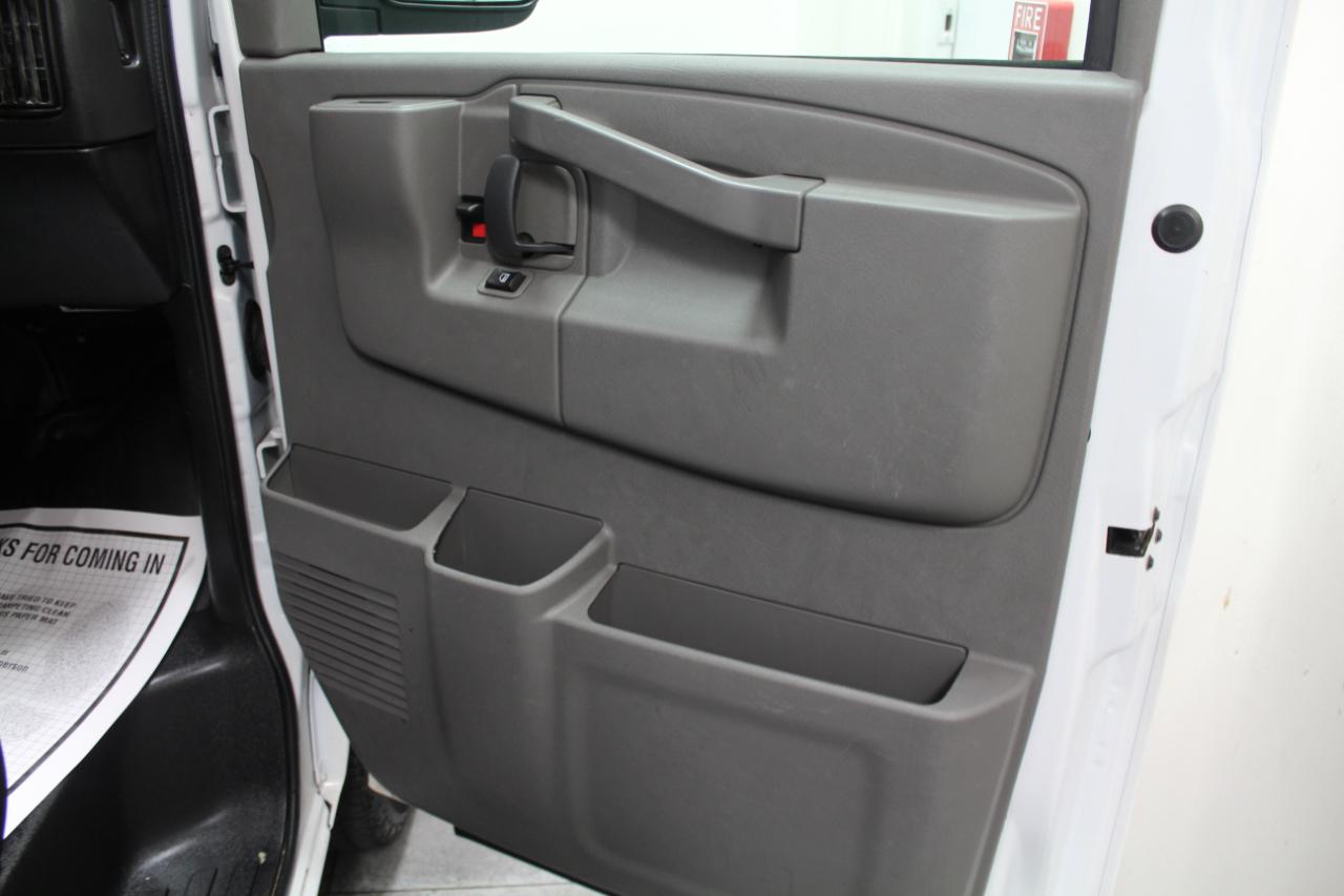 GMC Savana Cargo Van RWD 2500 135" 2020