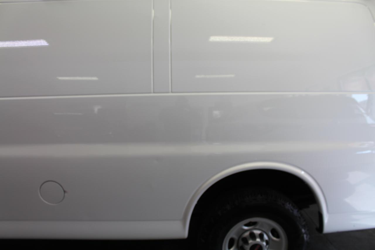 GMC Savana Cargo Van RWD 2500 135" 2020