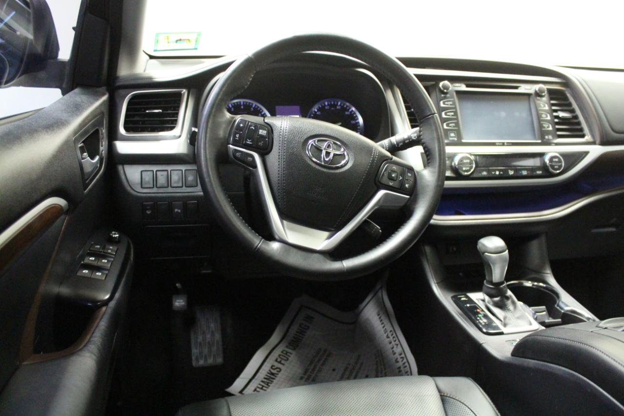 Toyota Highlander AWD 4dr V6 Limited (Natl) 2015