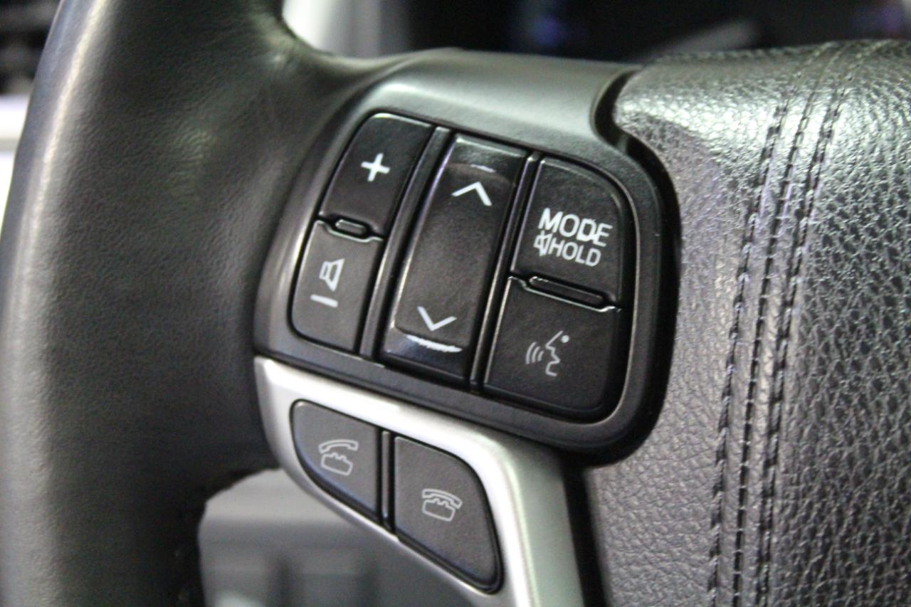 Toyota Highlander AWD 4dr V6 Limited (Natl) 2015