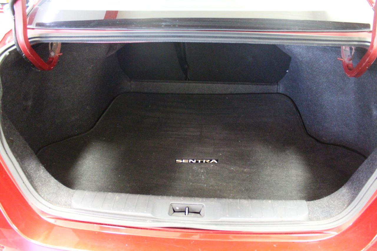 Nissan Sentra SV CVT 2020