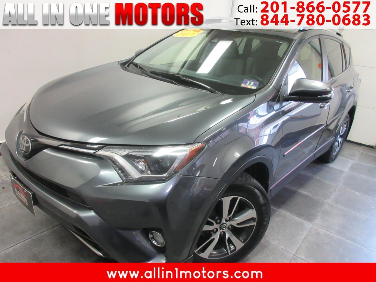 Toyota RAV4 XLE AWD (Natl) 2017