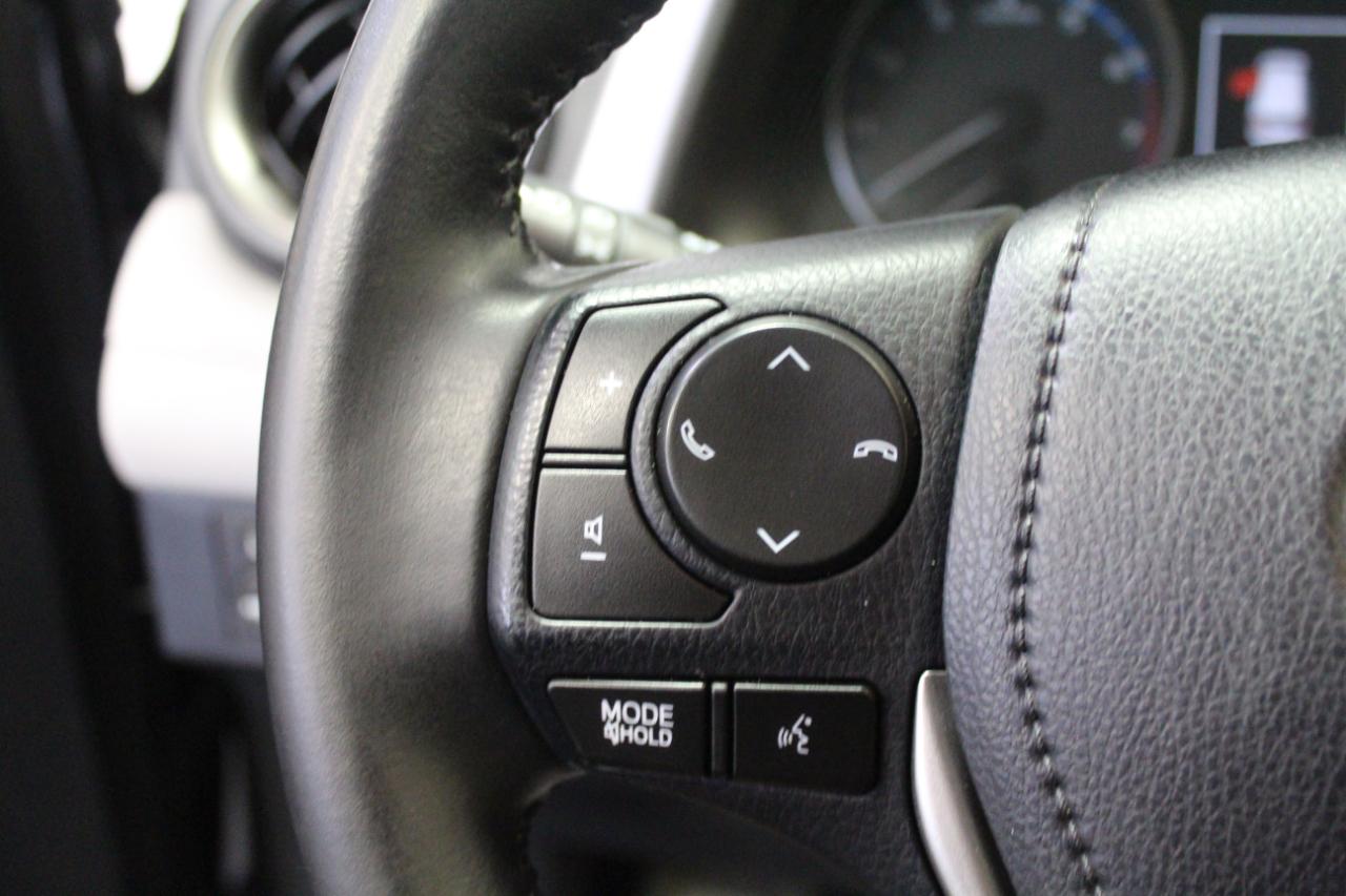 Toyota RAV4 XLE AWD (Natl) 2017