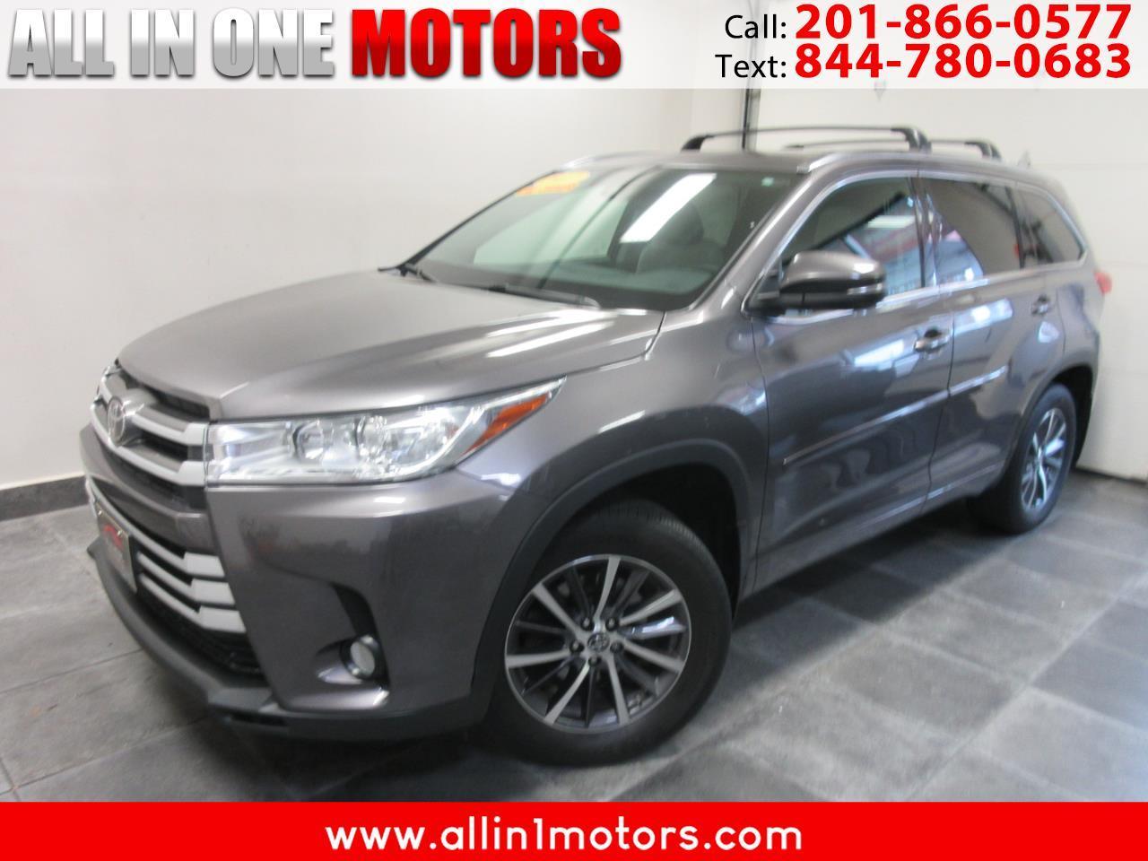 Toyota Highlander XLE V6 AWD (Natl) 2017