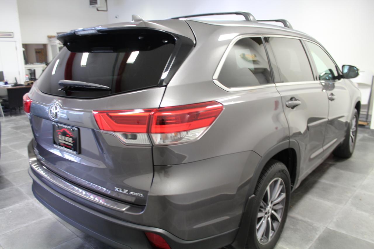 Toyota Highlander XLE V6 AWD (Natl) 2017