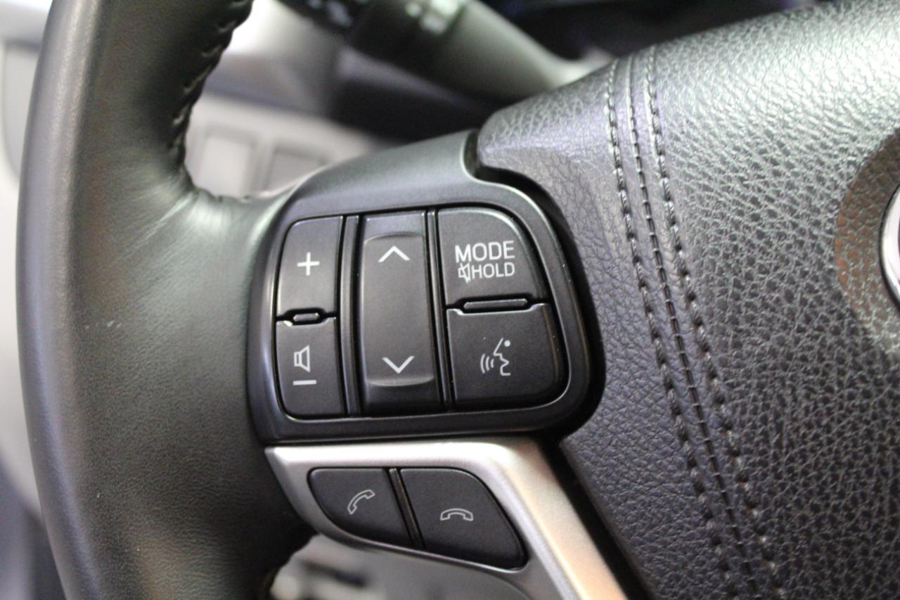 Toyota Highlander XLE V6 AWD (Natl) 2017