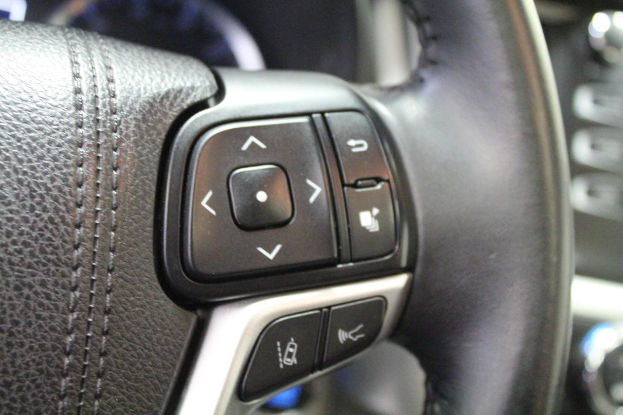 Toyota Highlander XLE V6 AWD (Natl) 2017