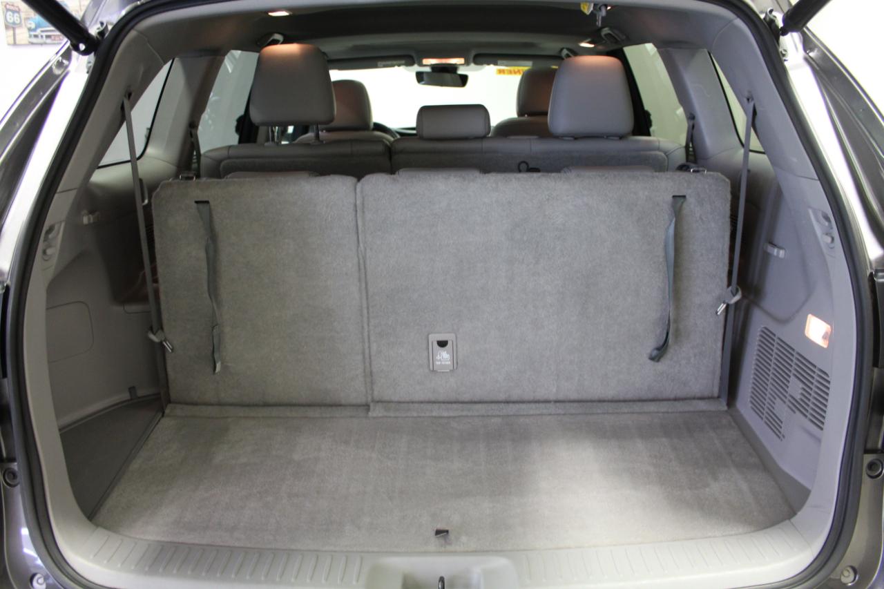 Toyota Highlander XLE V6 AWD (Natl) 2017