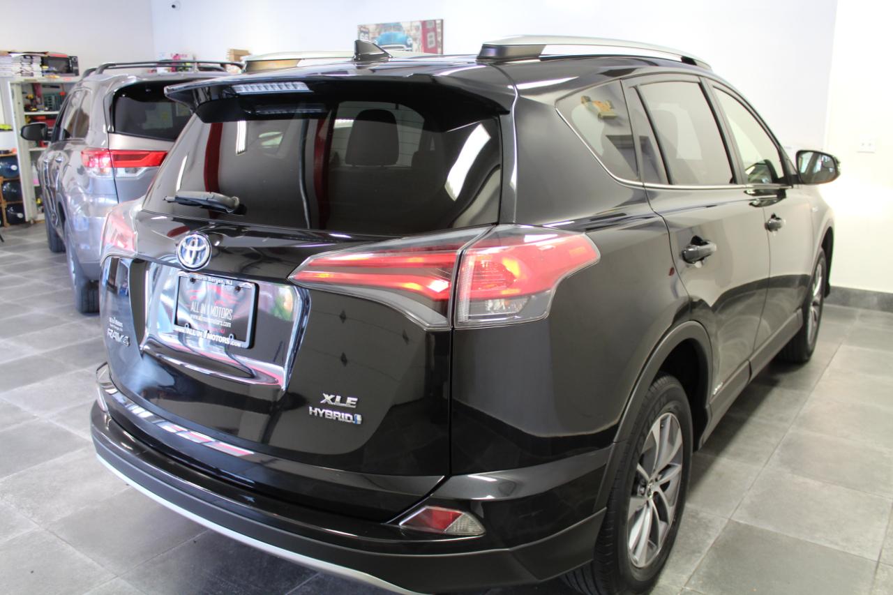 Toyota RAV4 Hybrid XLE AWD (Natl) 2017