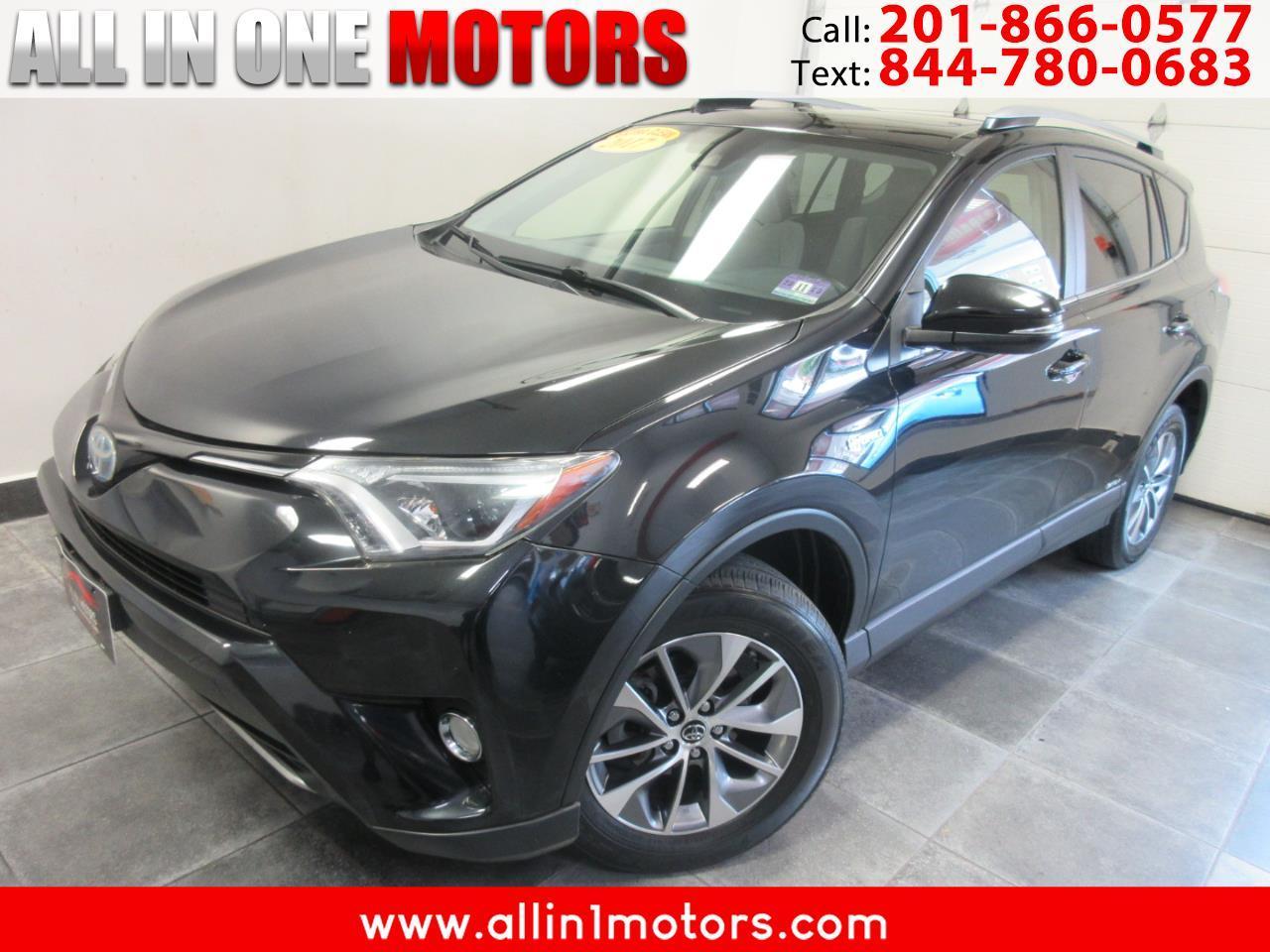 Toyota RAV4 Hybrid XLE AWD (Natl) 2017