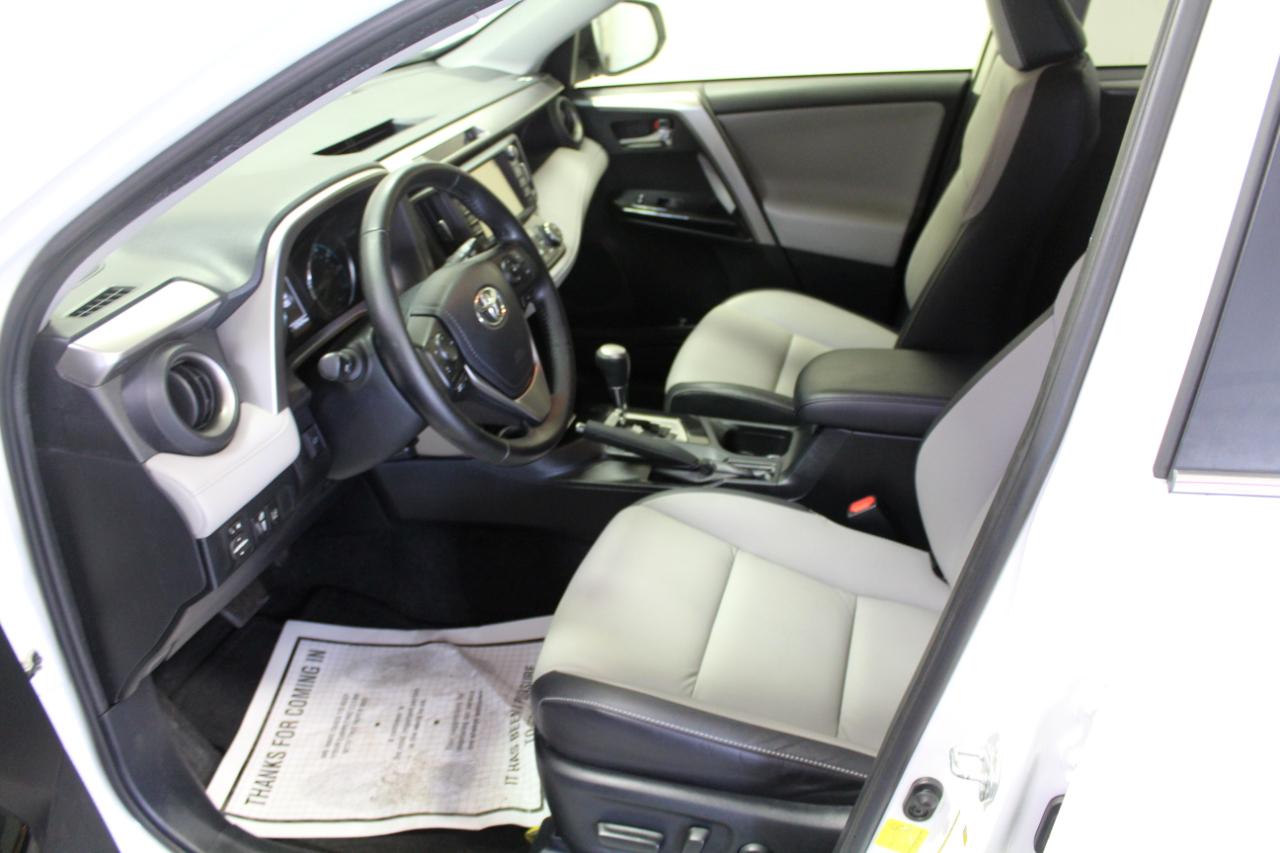 Toyota RAV4 Hybrid Limited AWD (Natl) 2018