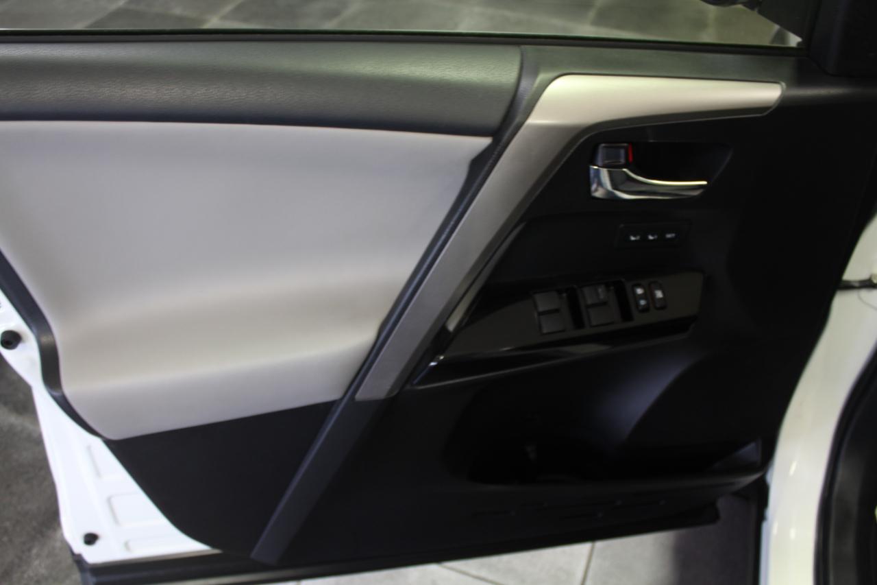 Toyota RAV4 Hybrid Limited AWD (Natl) 2018