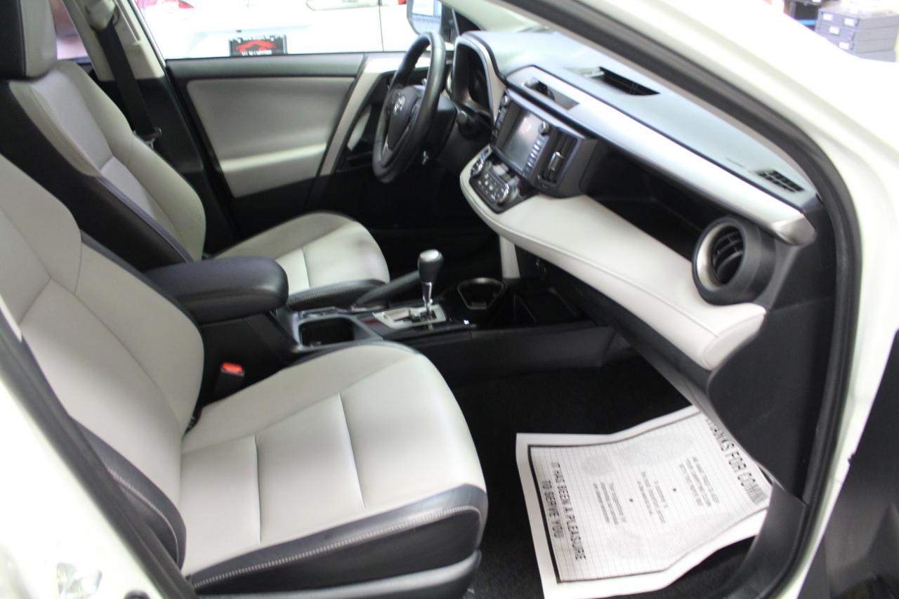 Toyota RAV4 Hybrid Limited AWD (Natl) 2018