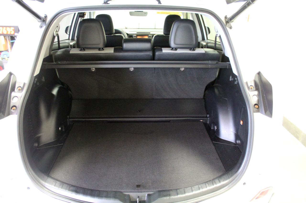 Toyota RAV4 Hybrid Limited AWD (Natl) 2018
