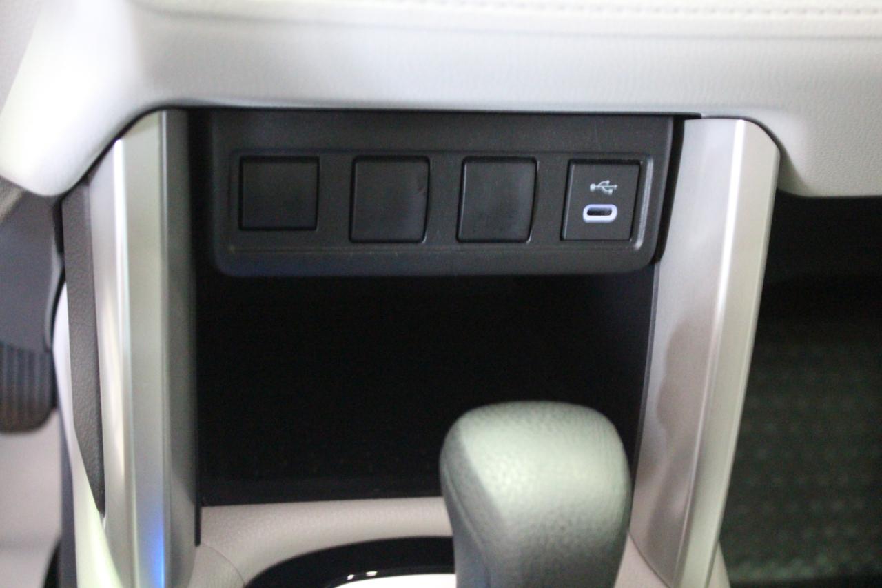 Toyota Corolla Cross L 2WD (Natl) 2025