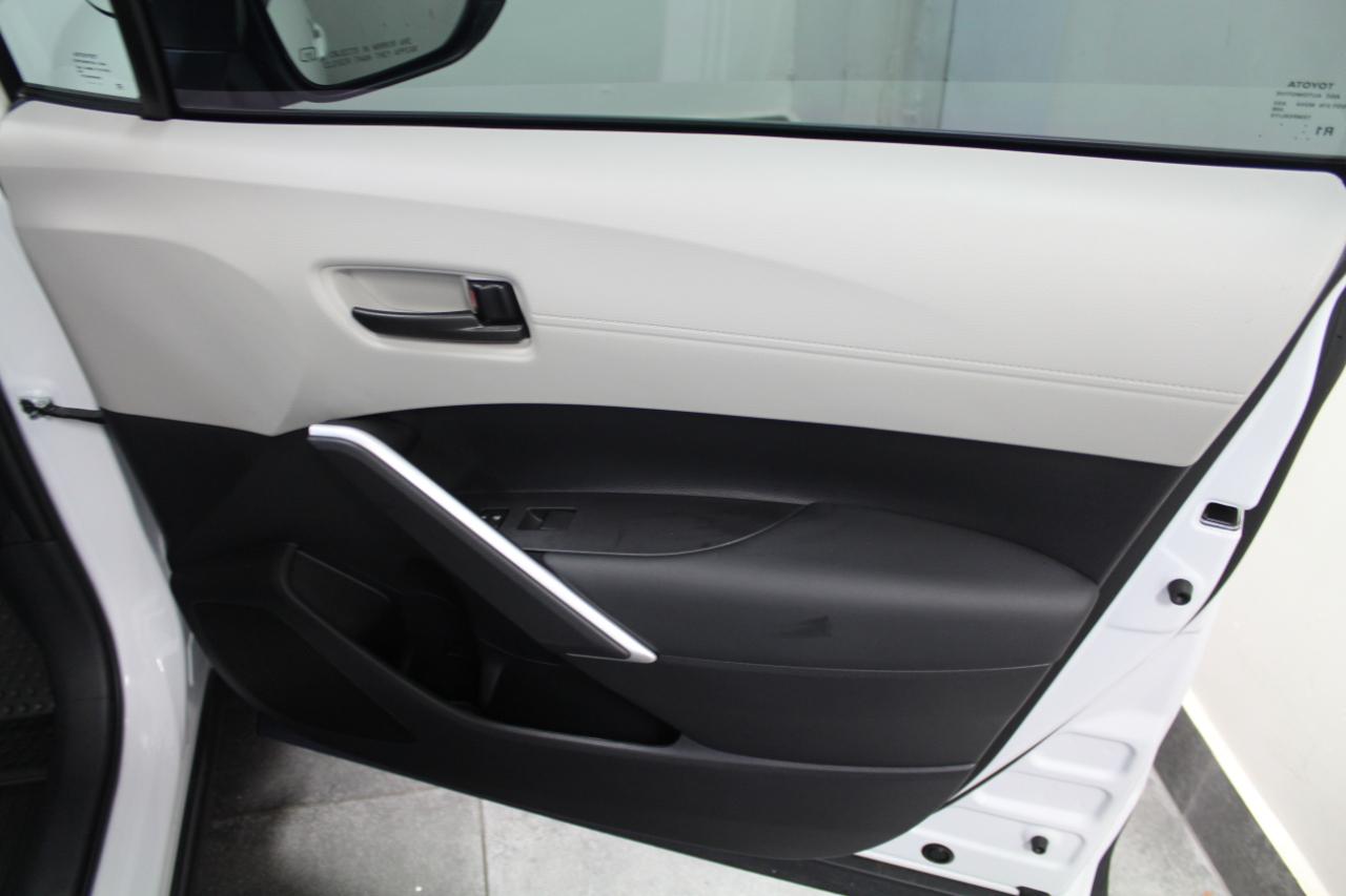 Toyota Corolla Cross L 2WD (Natl) 2025