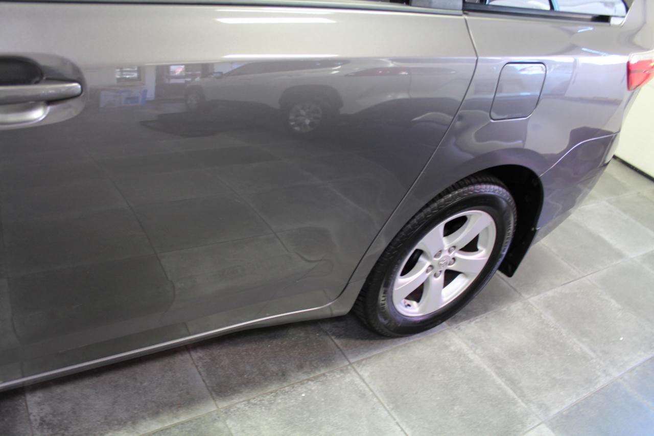 Toyota Sienna LE FWD 8-Passenger (Natl) 2017