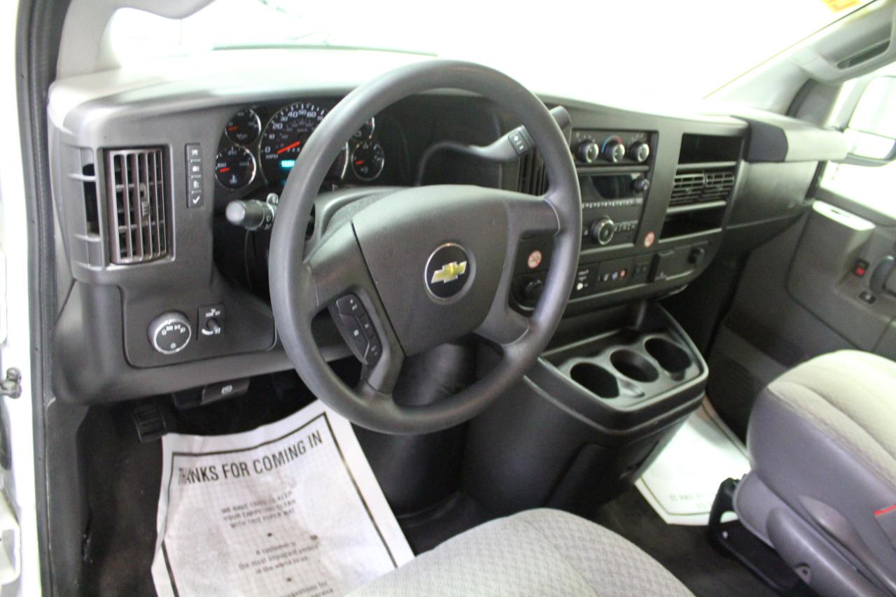 Chevrolet Express Passenger RWD 3500 155" LT 2020