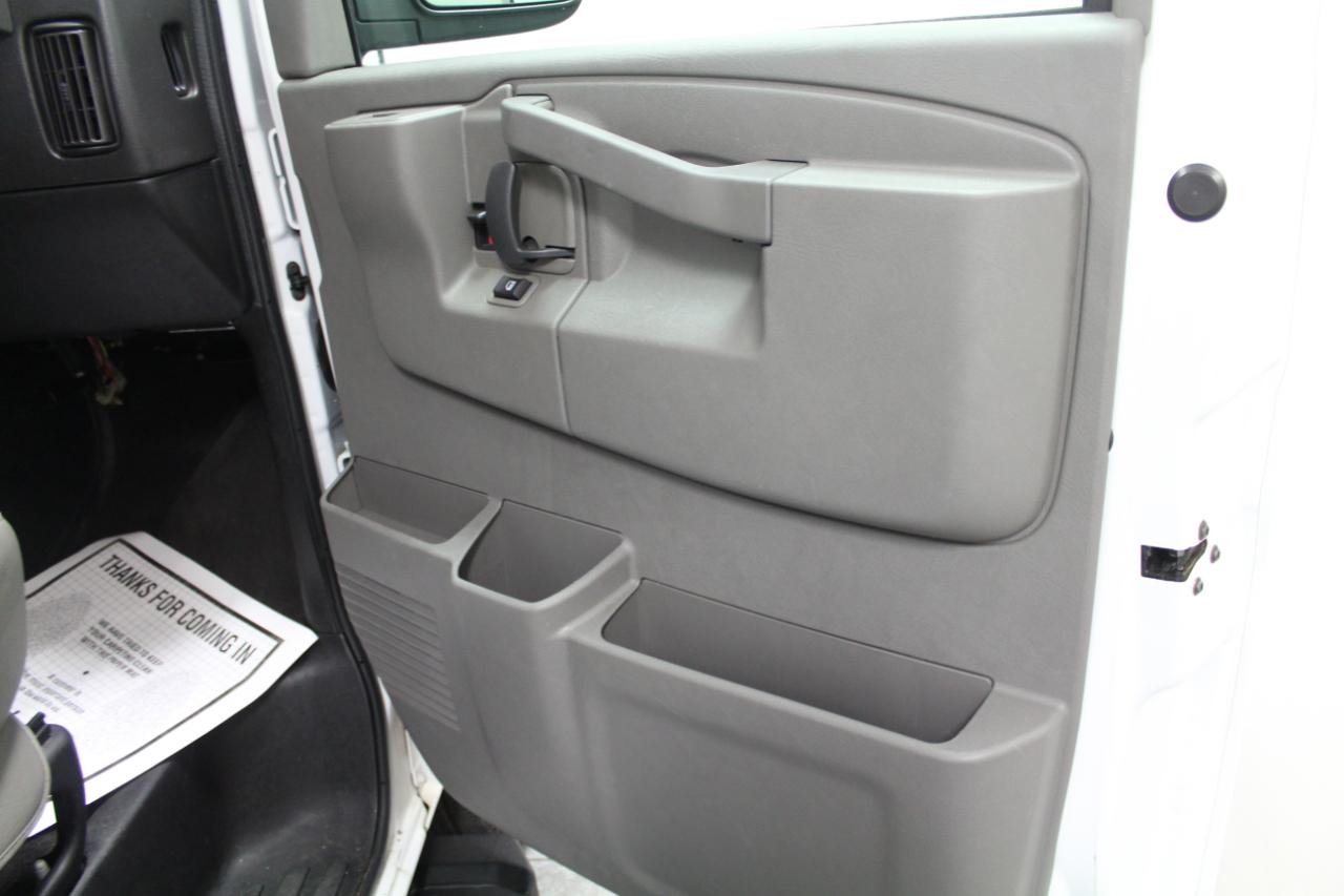 Chevrolet Express Passenger RWD 3500 155" LT 2020