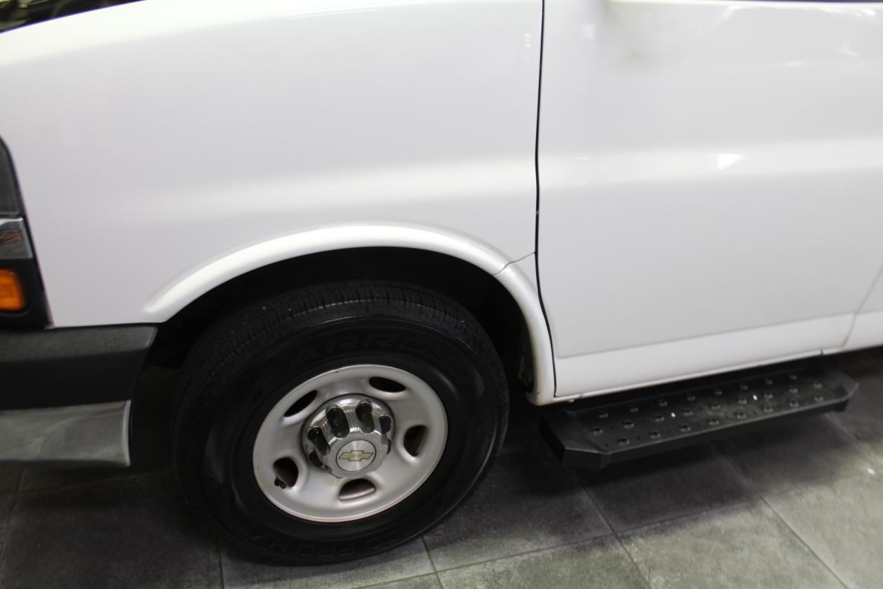 Chevrolet Express Passenger RWD 3500 155" LT 2020