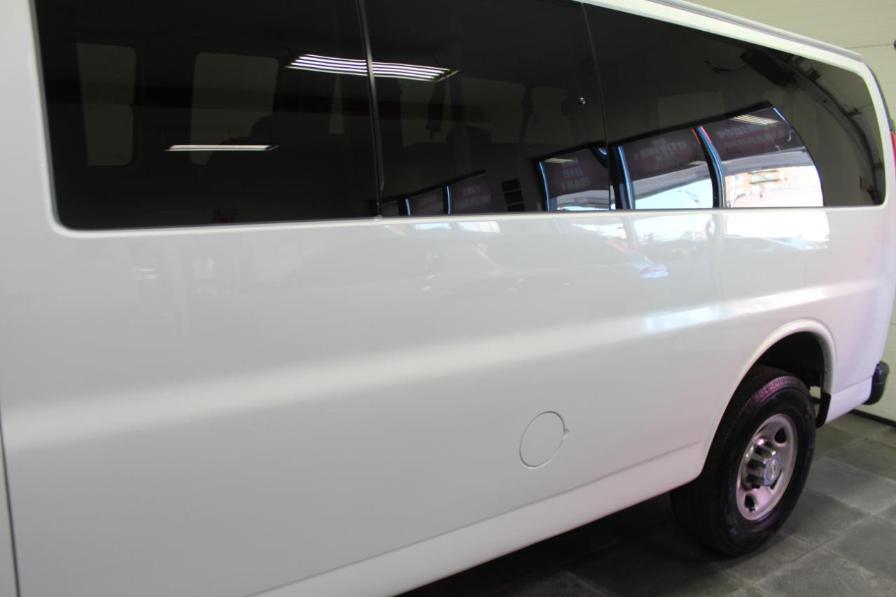 Chevrolet Express Passenger RWD 3500 155" LT 2020