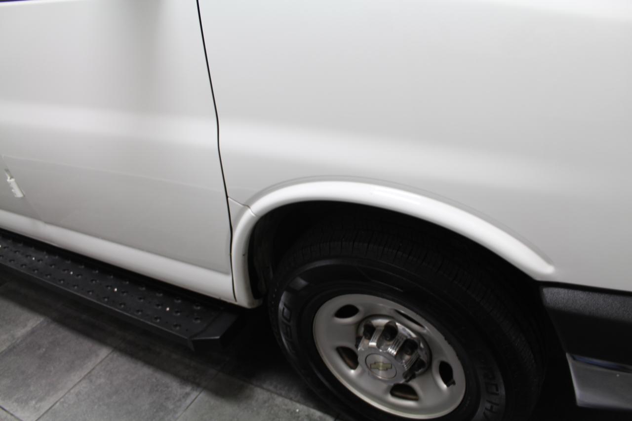 Chevrolet Express Passenger RWD 3500 155" LT 2020