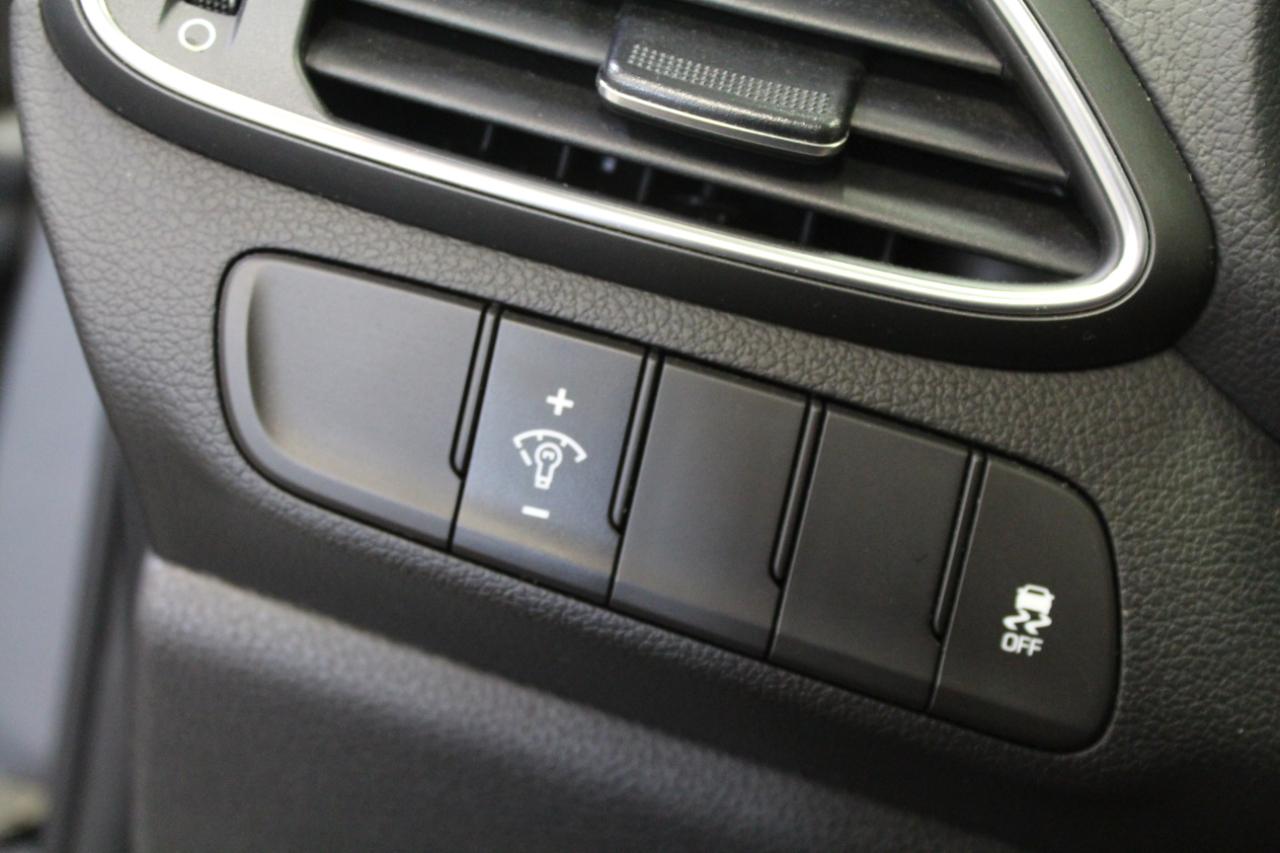 Hyundai Elantra GT Auto 2018