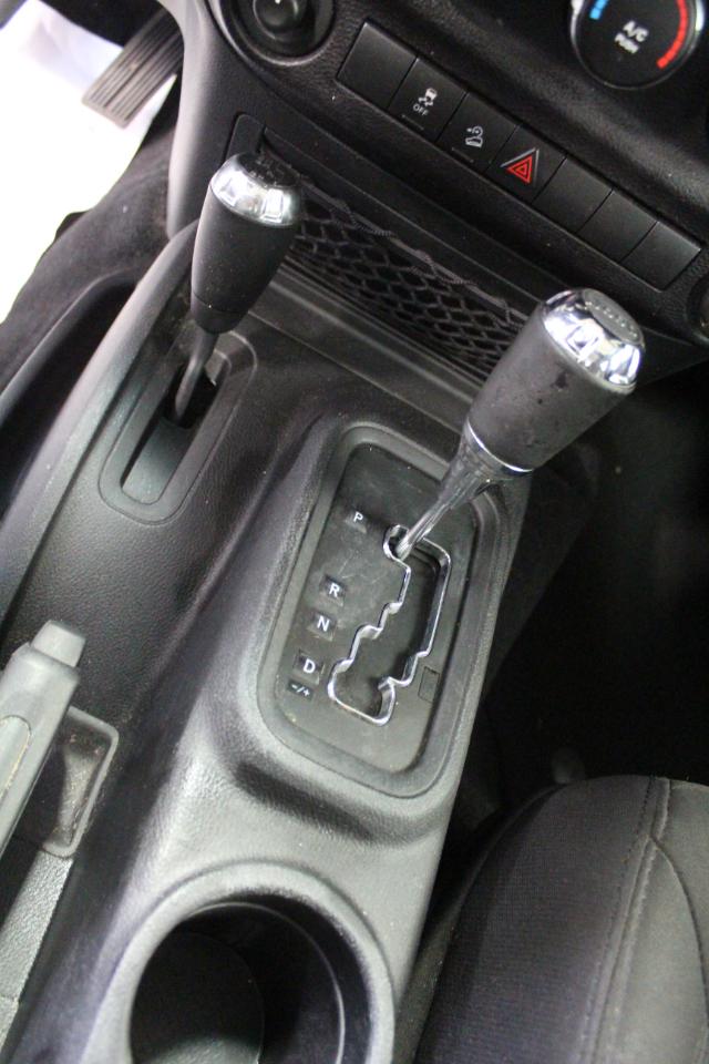Jeep Wrangler 4WD 2dr Sport 2016