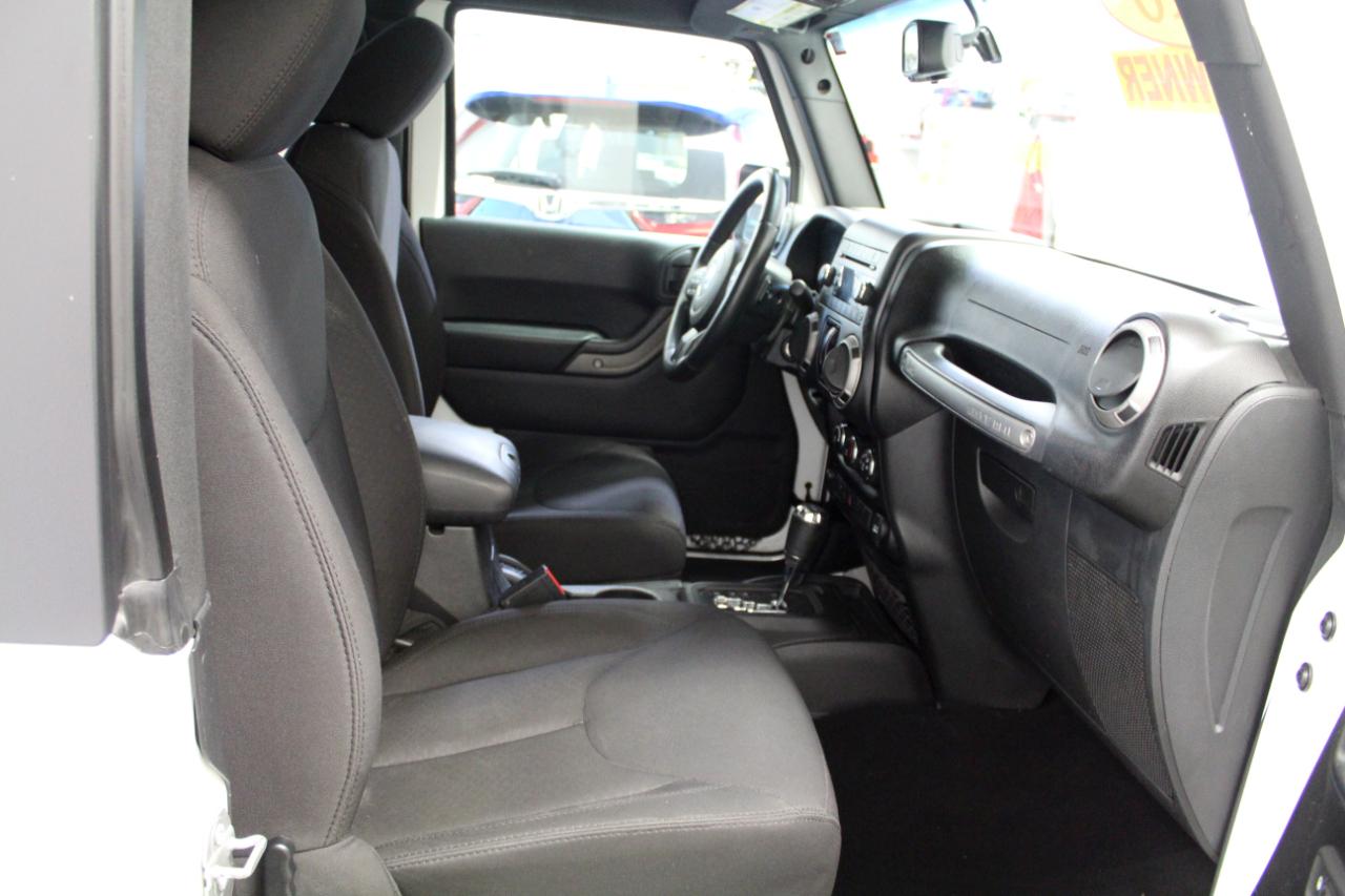 Jeep Wrangler 4WD 2dr Sport 2016