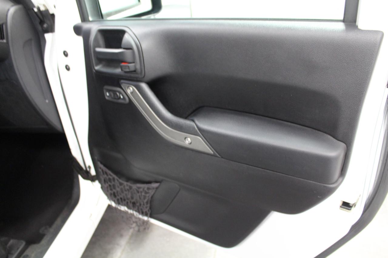Jeep Wrangler 4WD 2dr Sport 2016