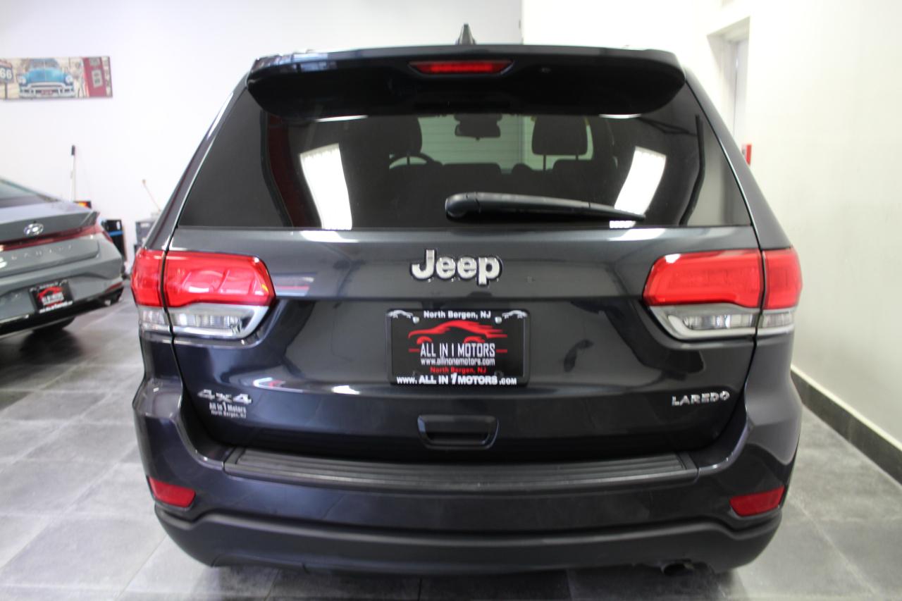 Jeep Grand Cherokee 4WD 4dr Laredo 2015