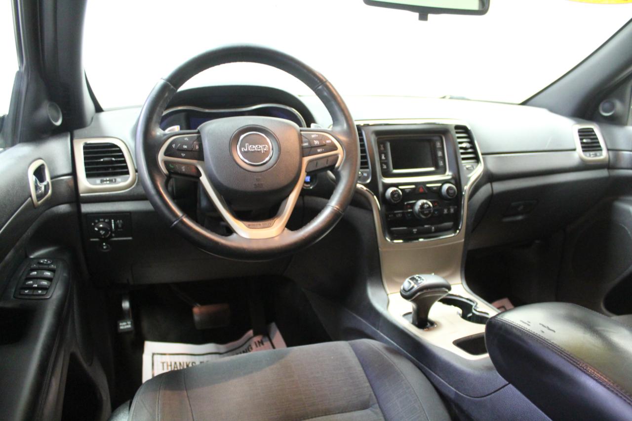 Jeep Grand Cherokee 4WD 4dr Laredo 2015