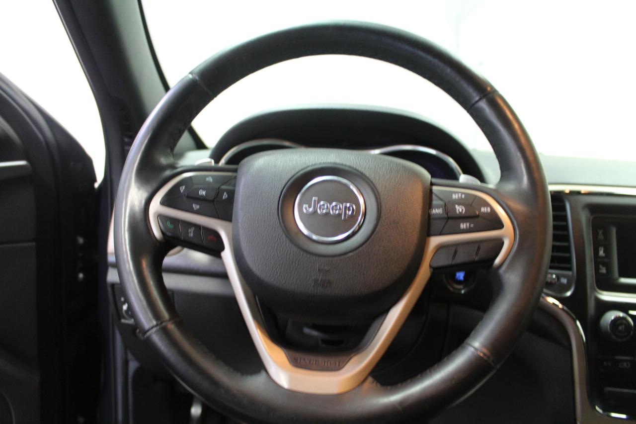 Jeep Grand Cherokee 4WD 4dr Laredo 2015